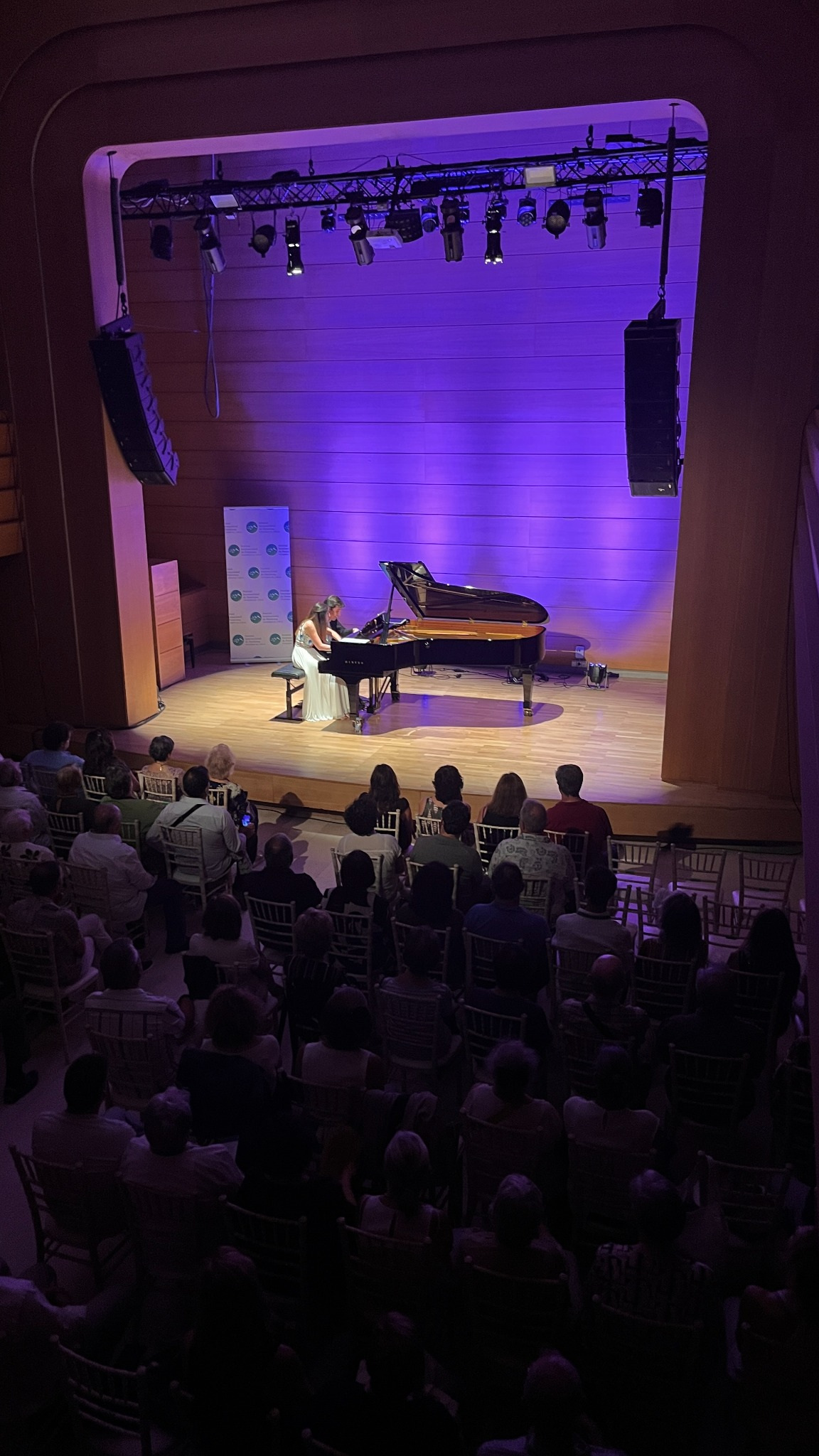Anton & Maite · En escena