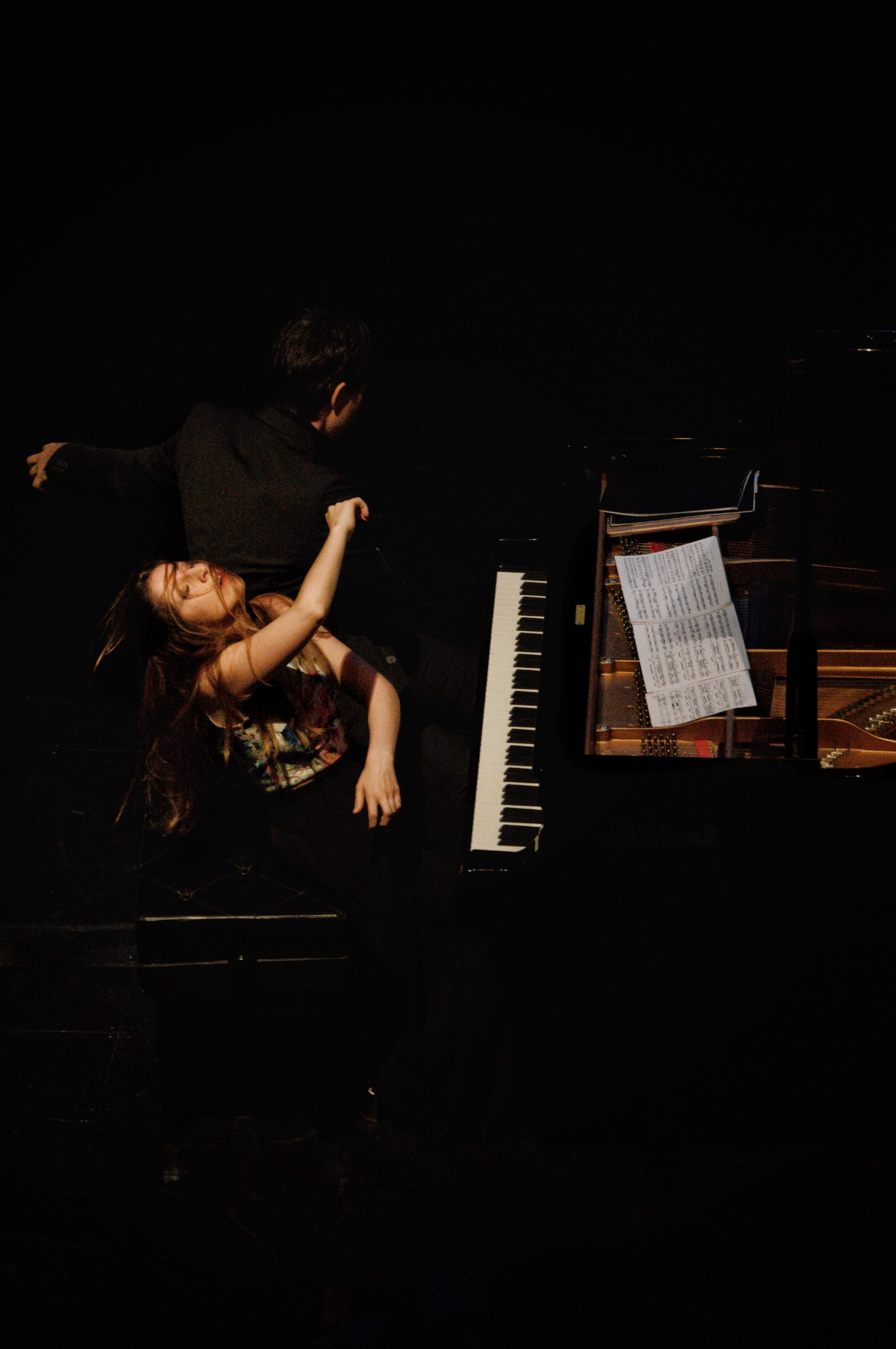 Anton & Maite · En escena